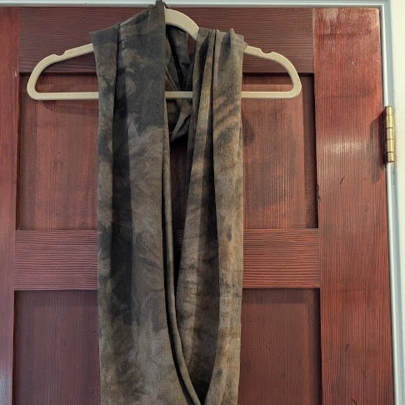 O/S Shadow Sinew Moon Infinity Scarf Shawl Hemp Cotton Blend - Picture 2 of 4